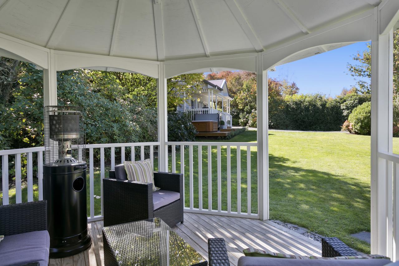 The Retreat Luxury Garden Villa Lac Lac Taupo Extérieur photo